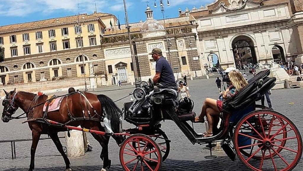 Casa Tua A Piazza Del Popolo Apartment โรม ภายนอก รูปภาพ